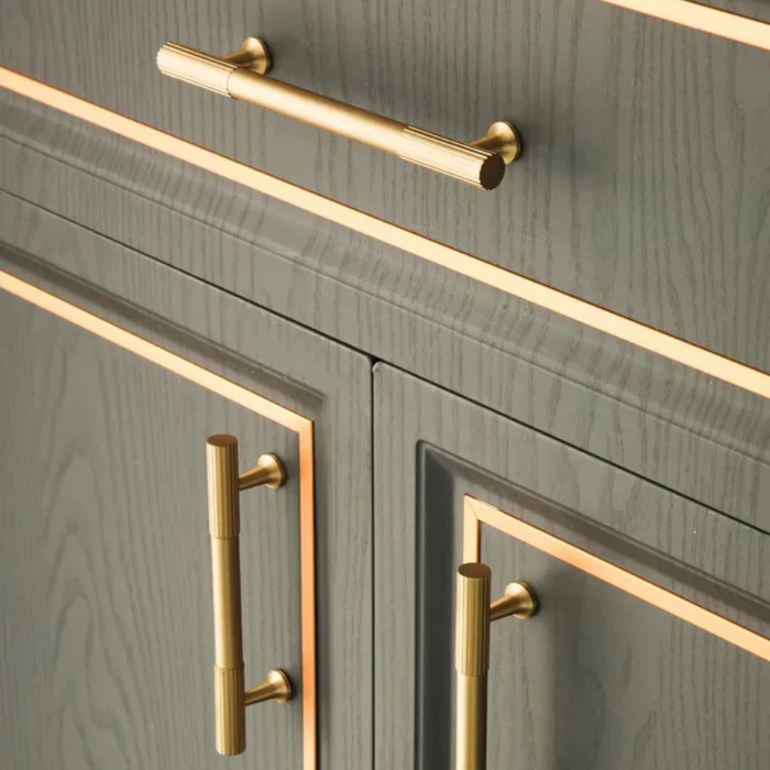 Antique-Style Knurled T-Bar Cupboard Handles and Knobs