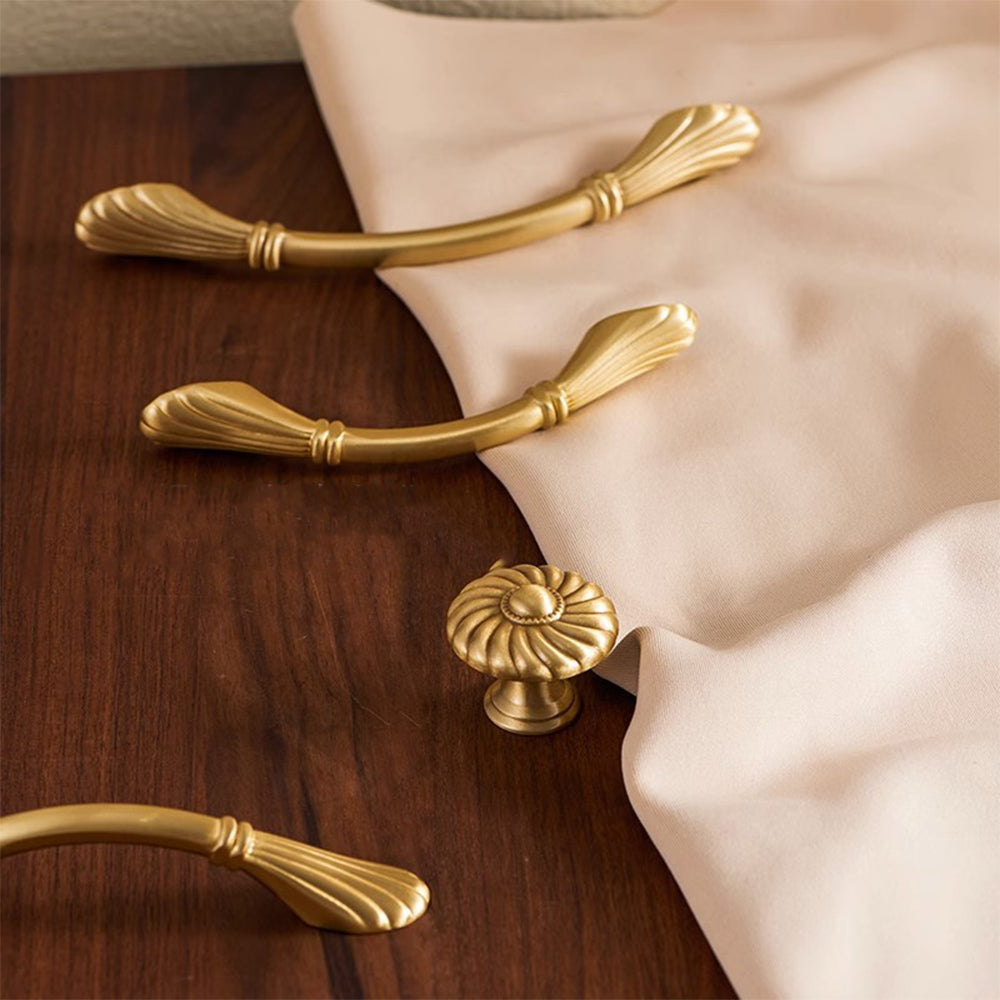 Brass Shell Bow Cupboard Handles & Knobs