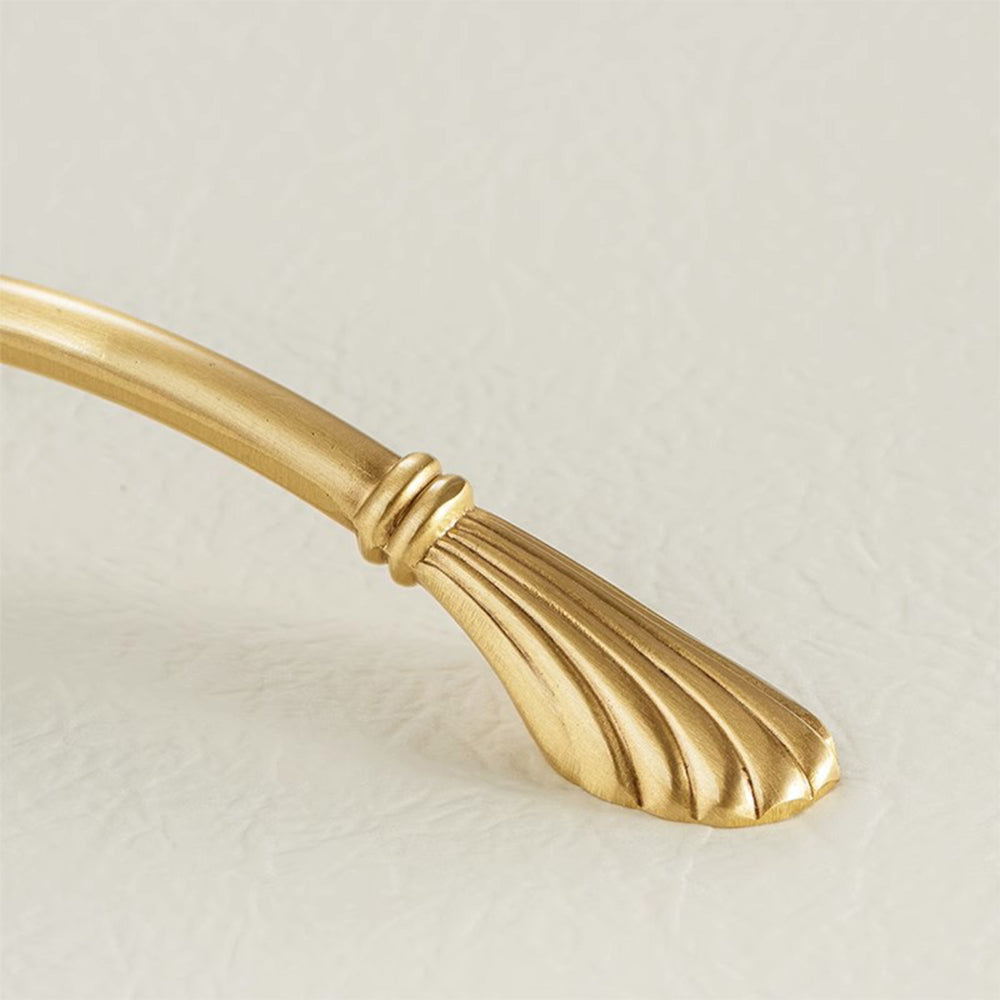 Brass Shell Bow Cupboard Handles & Knobs