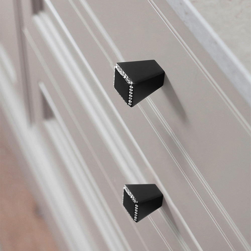 Classic Crystal-Edged D Cupboard Handles & Knobs