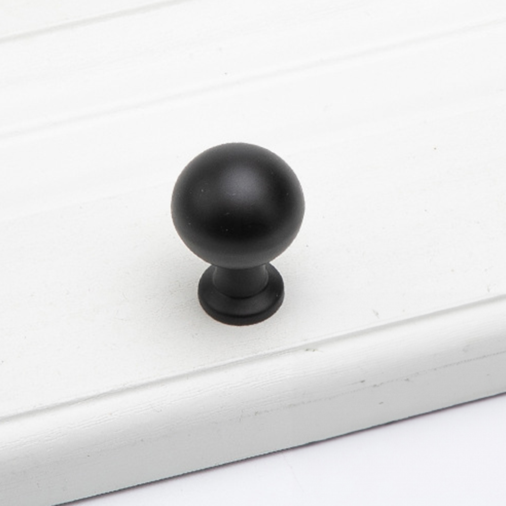 Classic D Shaped Cupboard Handles and Knobs
