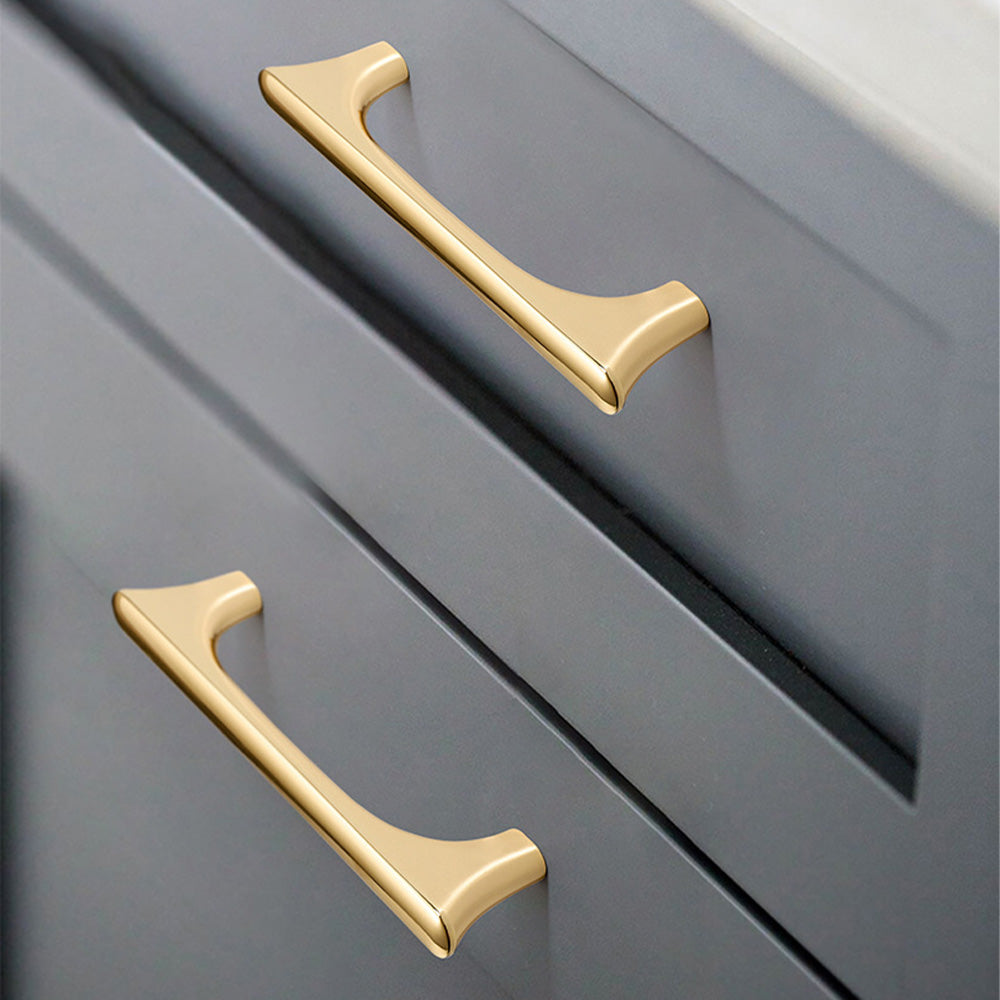 Classic Flared-End D Cupboard Handles & Knobs