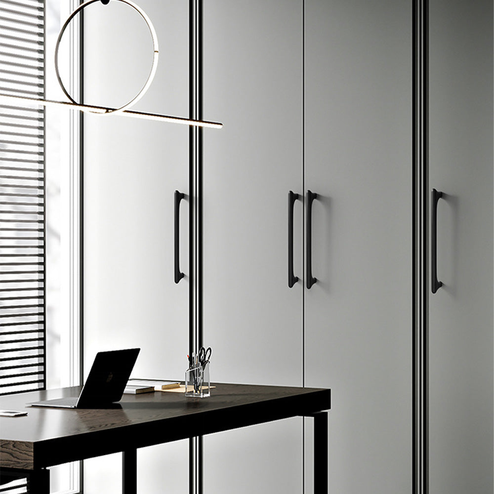 Classic Flared-End D Cupboard Handles & Knobs