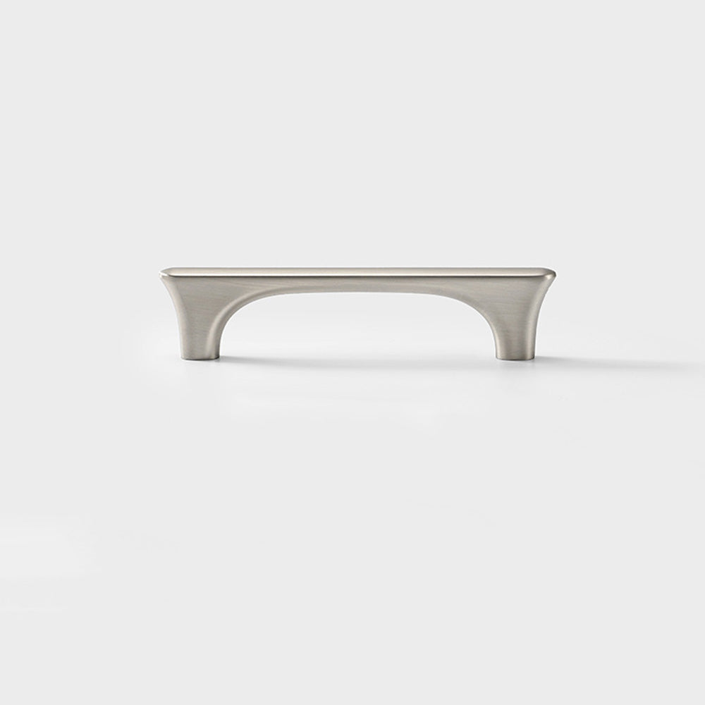 Classic Flared-End D Cupboard Handles & Knobs