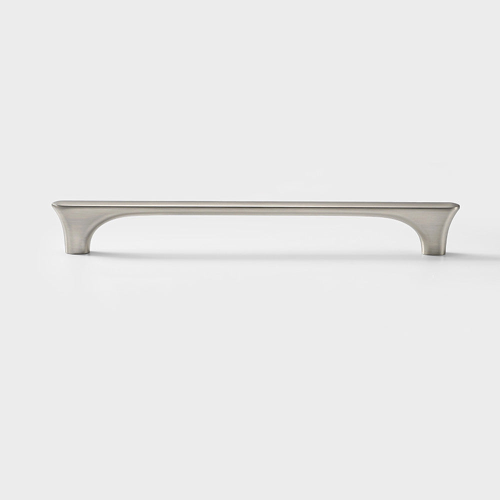 Classic Flared-End D Cupboard Handles & Knobs
