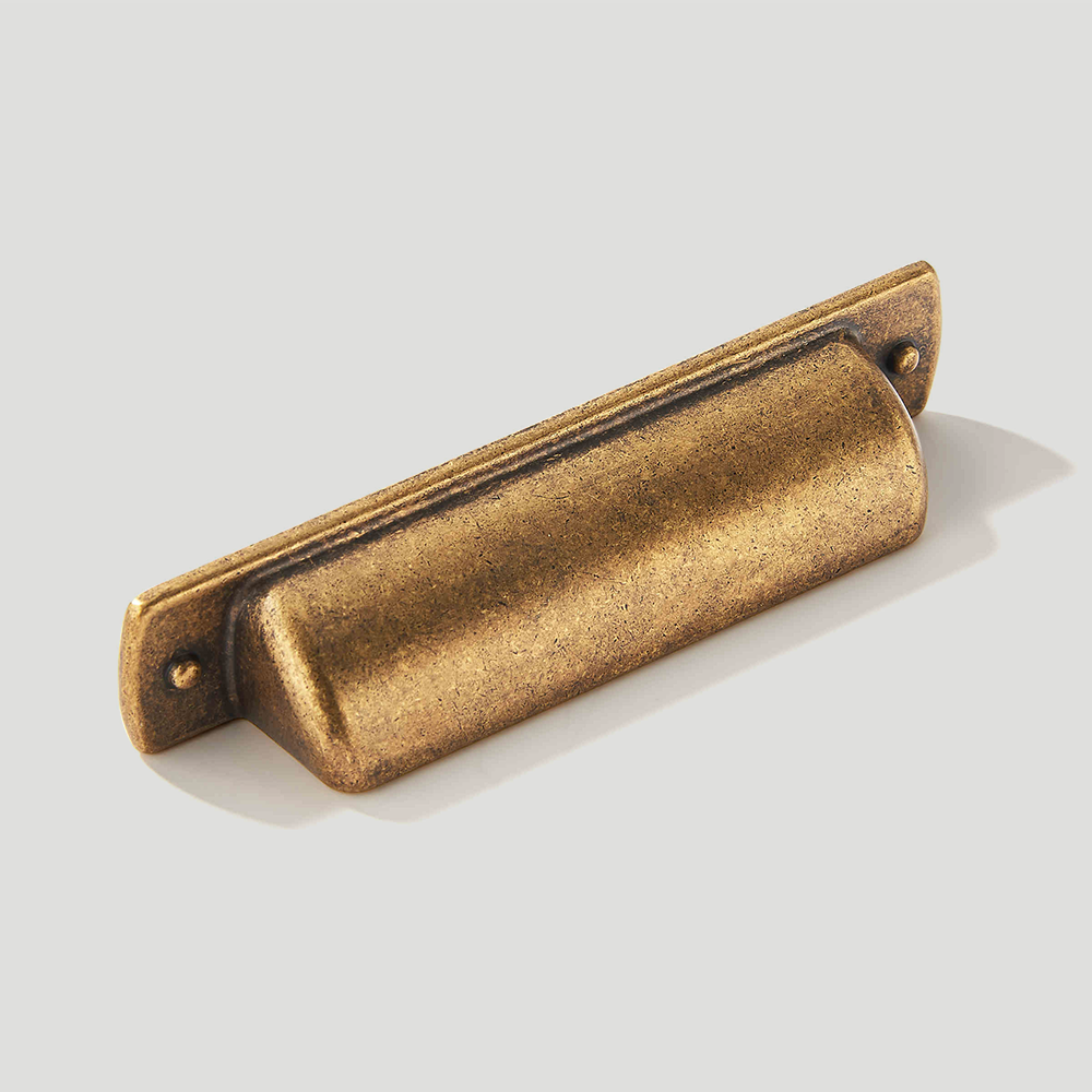 Classic Kitchen Cup Handles & Round Knobs
