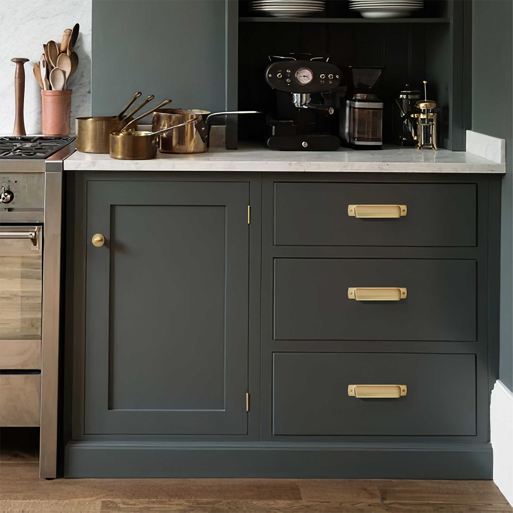 Classic Kitchen Cup Handles & Round Knobs