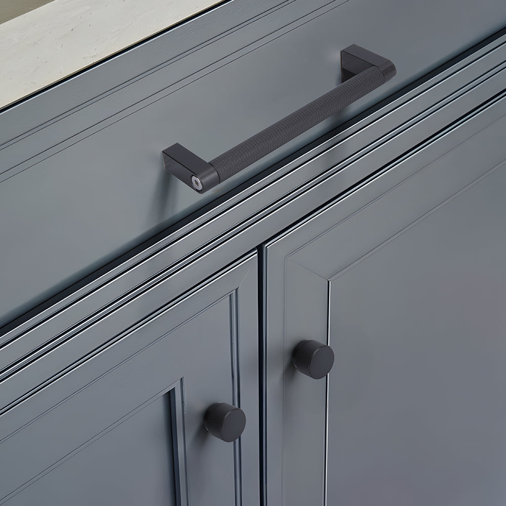 Classic Knurled Bar Cupboard Handles and Knobs