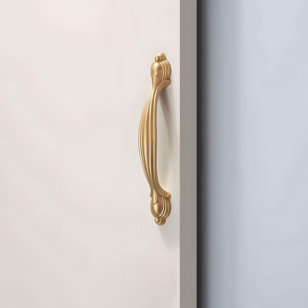 Classic Reeded Bow Cupboard Handles & Flower Knobs