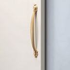 Classic Reeded Bow Cupboard Handles & Flower Knobs