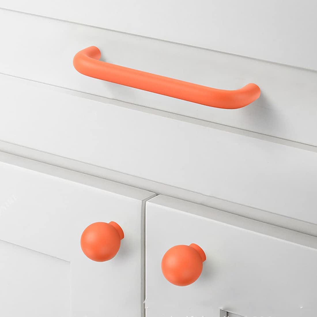Colourful Double-Curved D Handles & Knobs for Nurseries