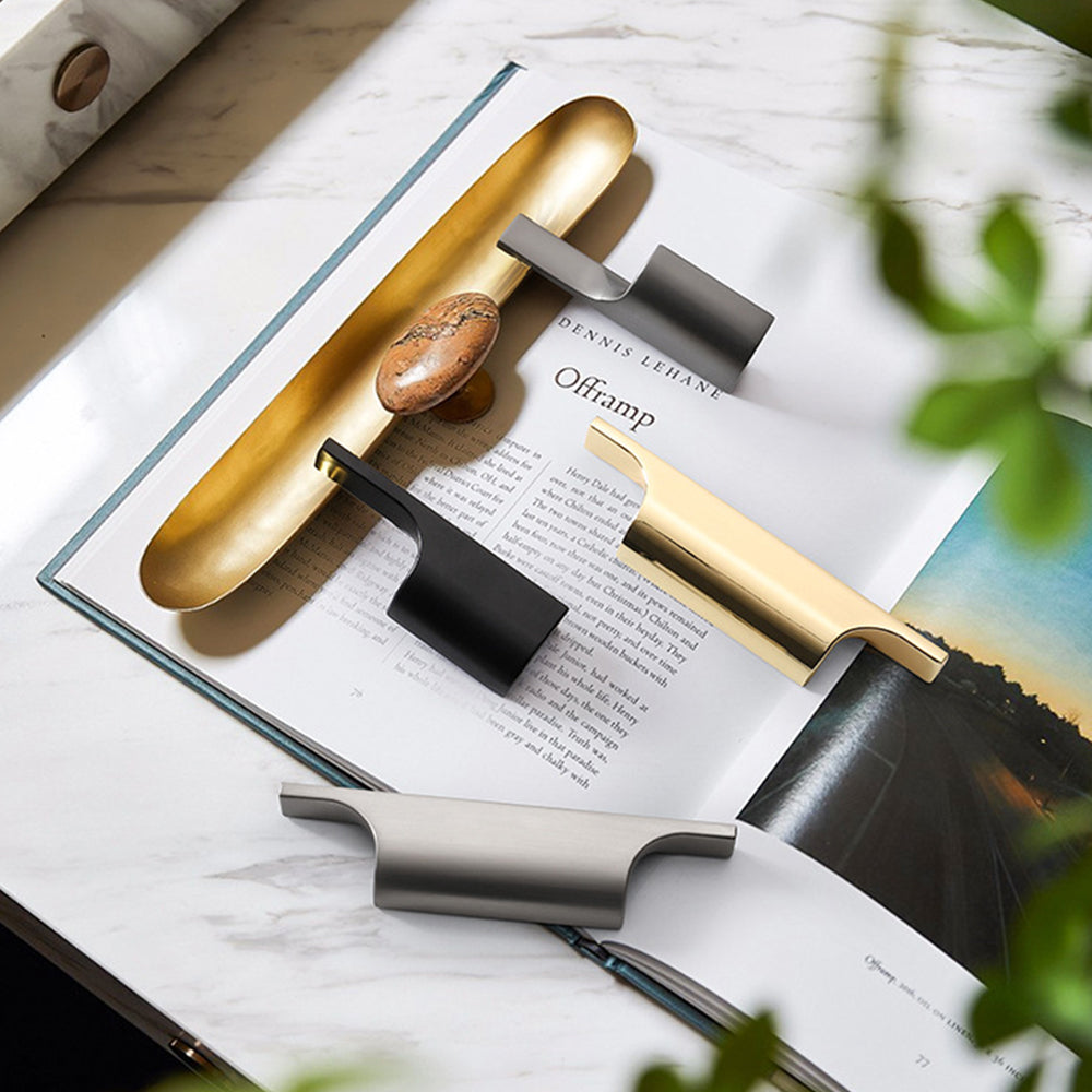 Modern Curved Lip Pull Wardrobe Handles