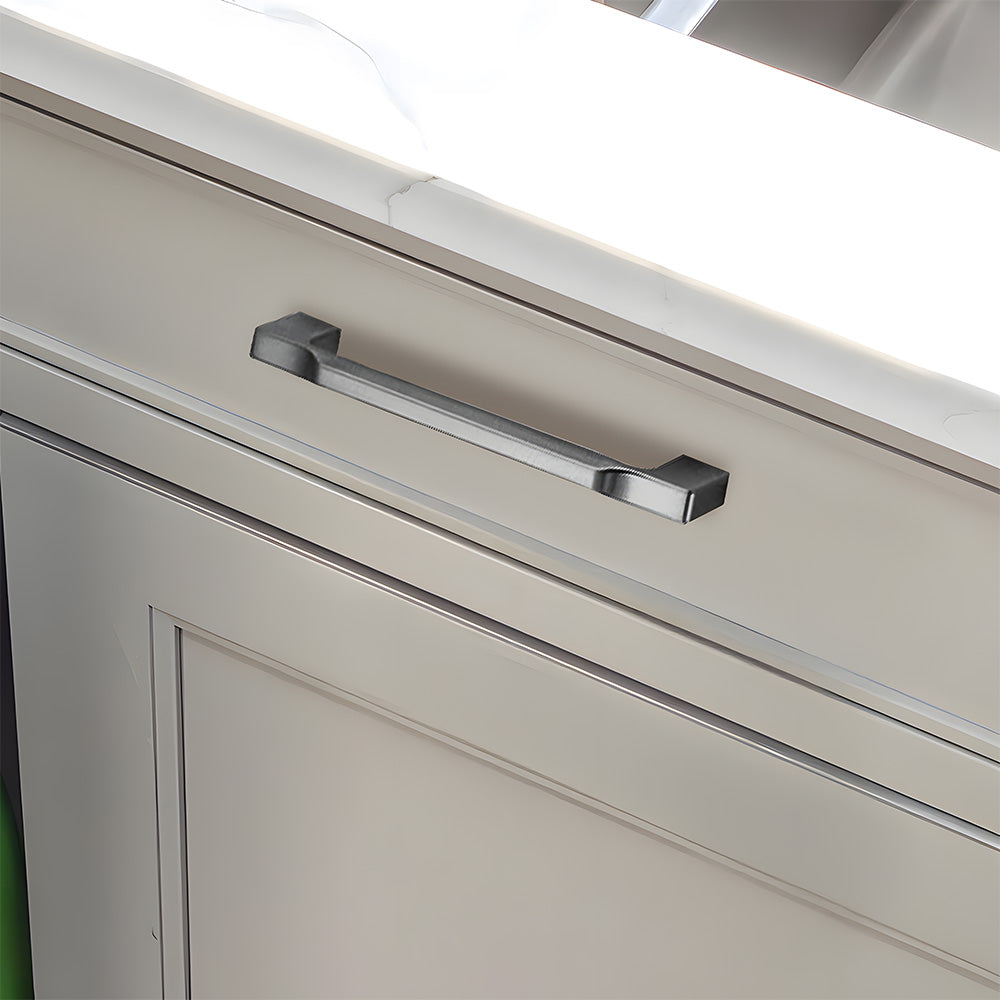 Modern D-Shaped Cupboard Handles and Knobs