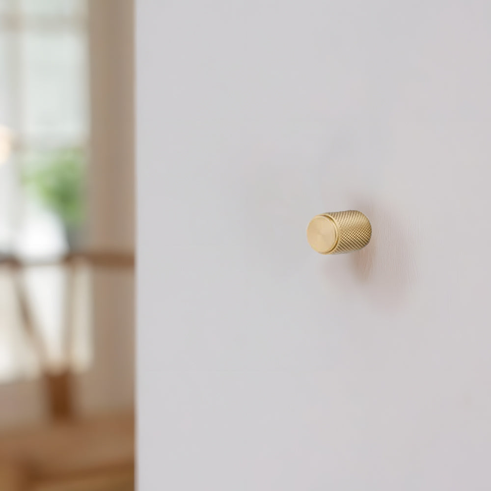 Modern Knurled Square D Cupboard Handles & Knobs