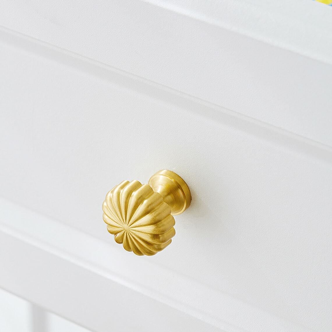 Modern Round and T-Bar Gold Cupboard Knobs