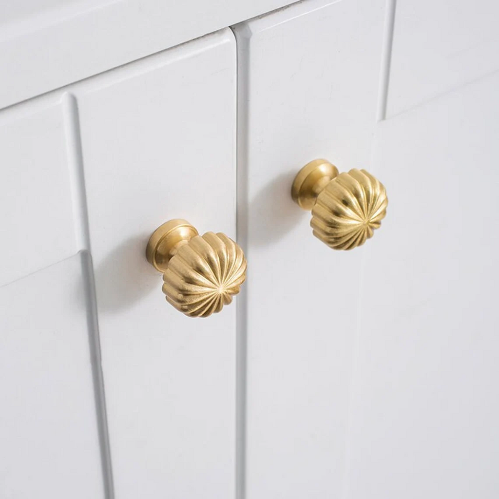 Modern Round and T-Bar Gold Cupboard Knobs