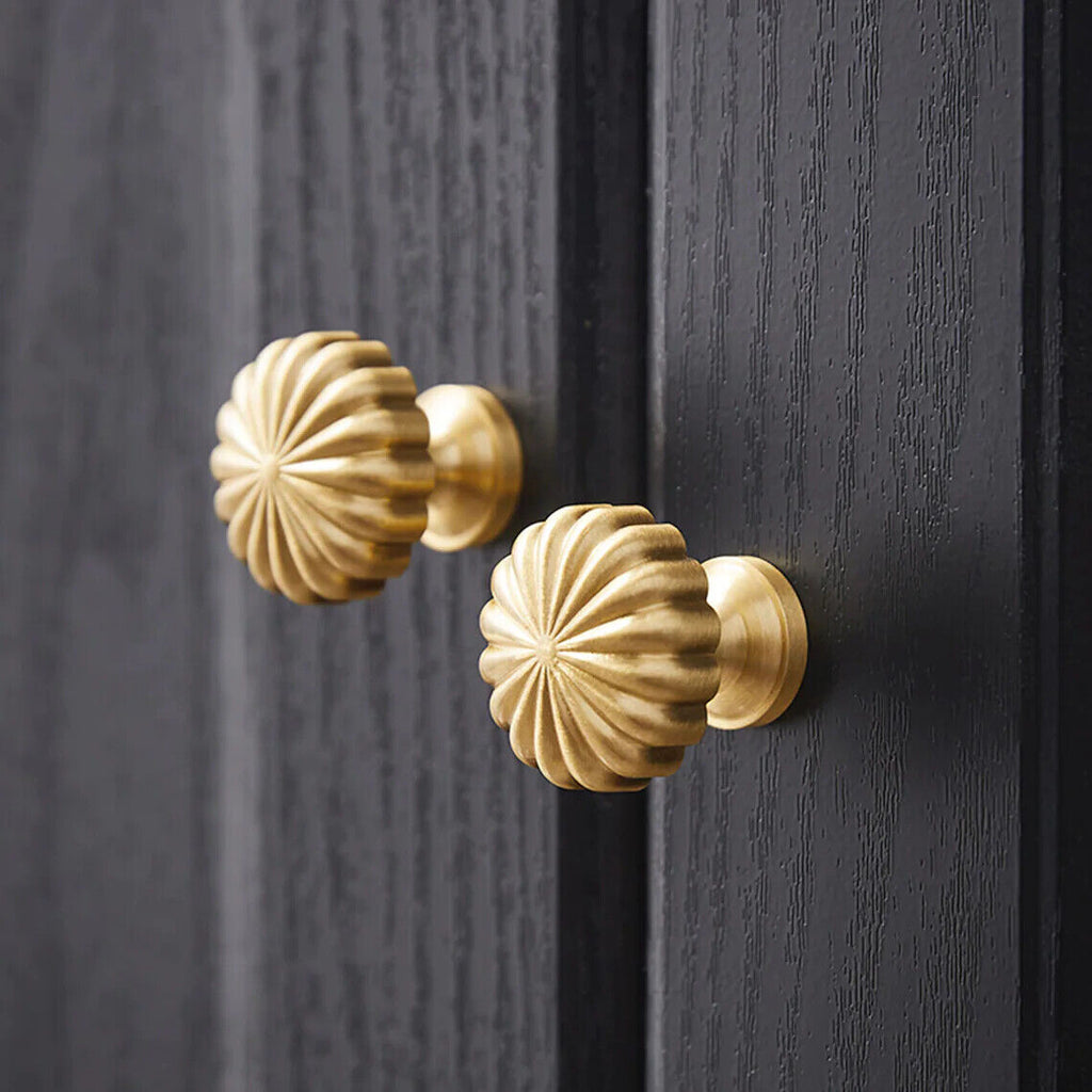 Modern Round and T-Bar Gold Cupboard Knobs
