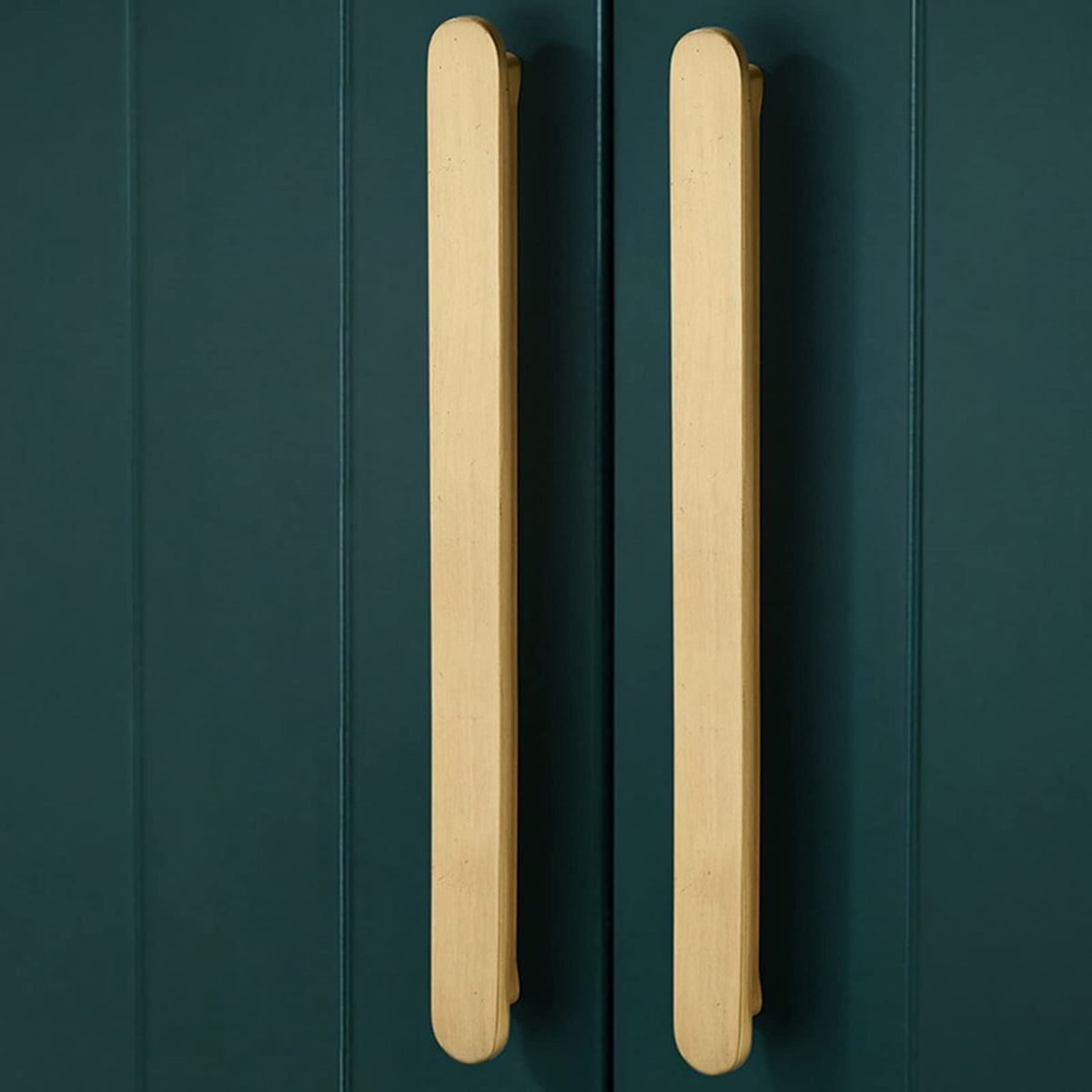 Modern Rounded-End Flat Bar Cupboard Handles & Knobs