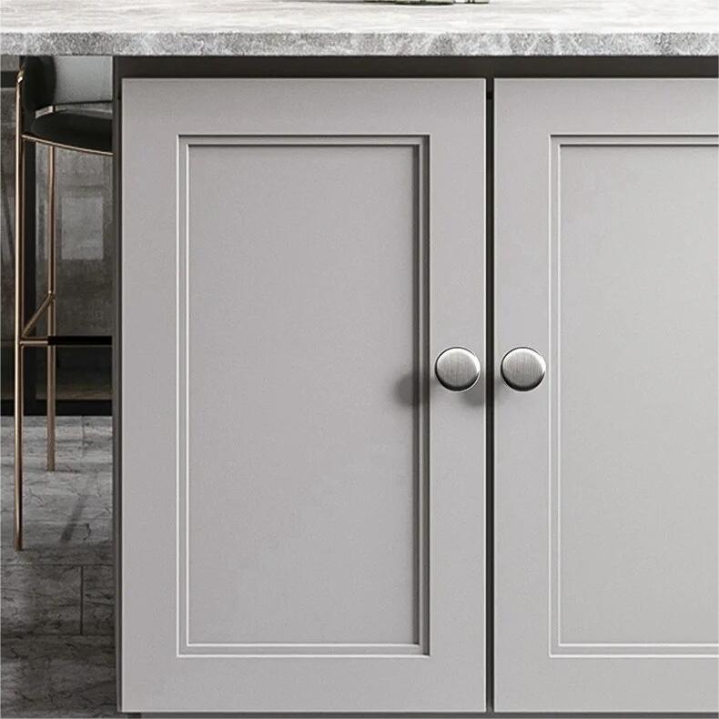 Modern Rounded-End Flat Bar Cupboard Handles & Knobs
