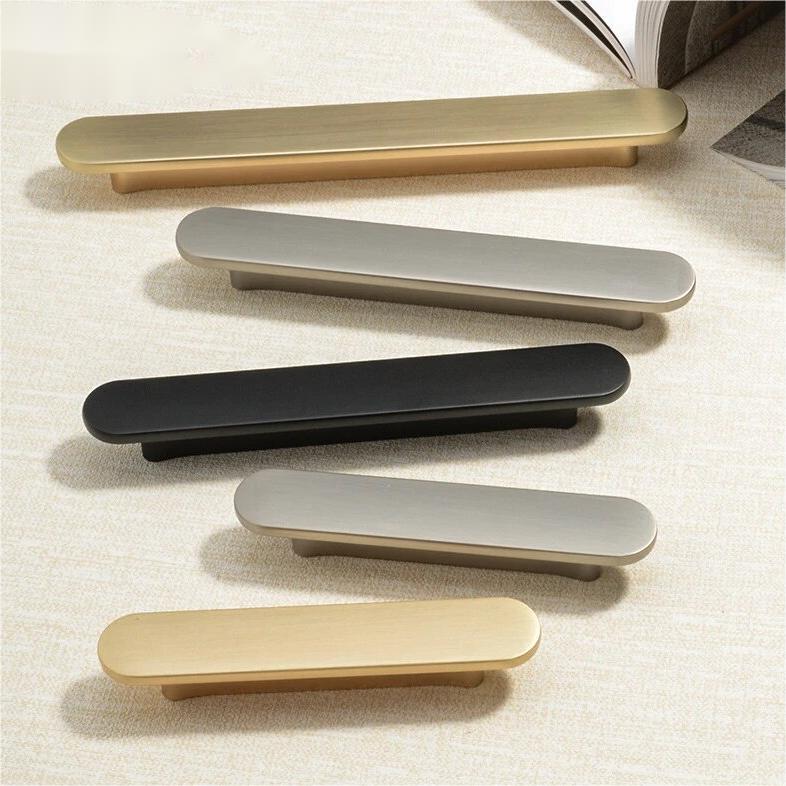 Modern Rounded-End Flat Bar Cupboard Handles & Knobs