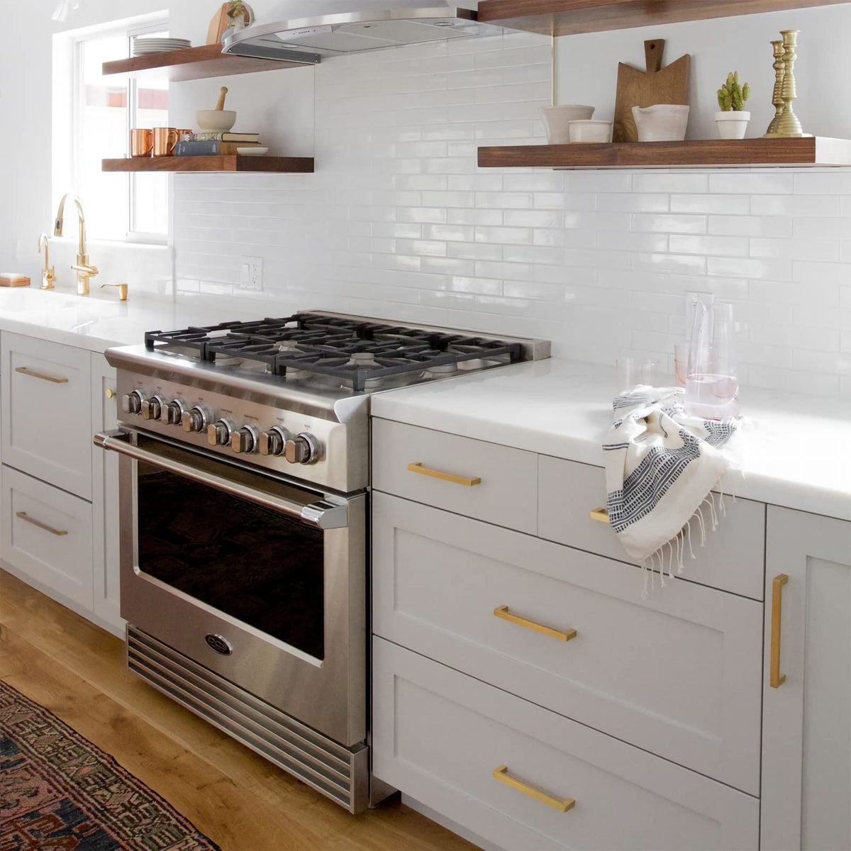 Modern Square D Cupboard Handles & T-Bar Knobs in Brushed Brass