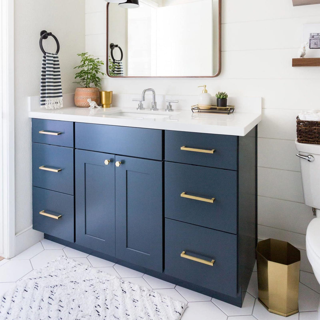 Modern Square D Cupboard Handles & T-Bar Knobs in Brushed Brass