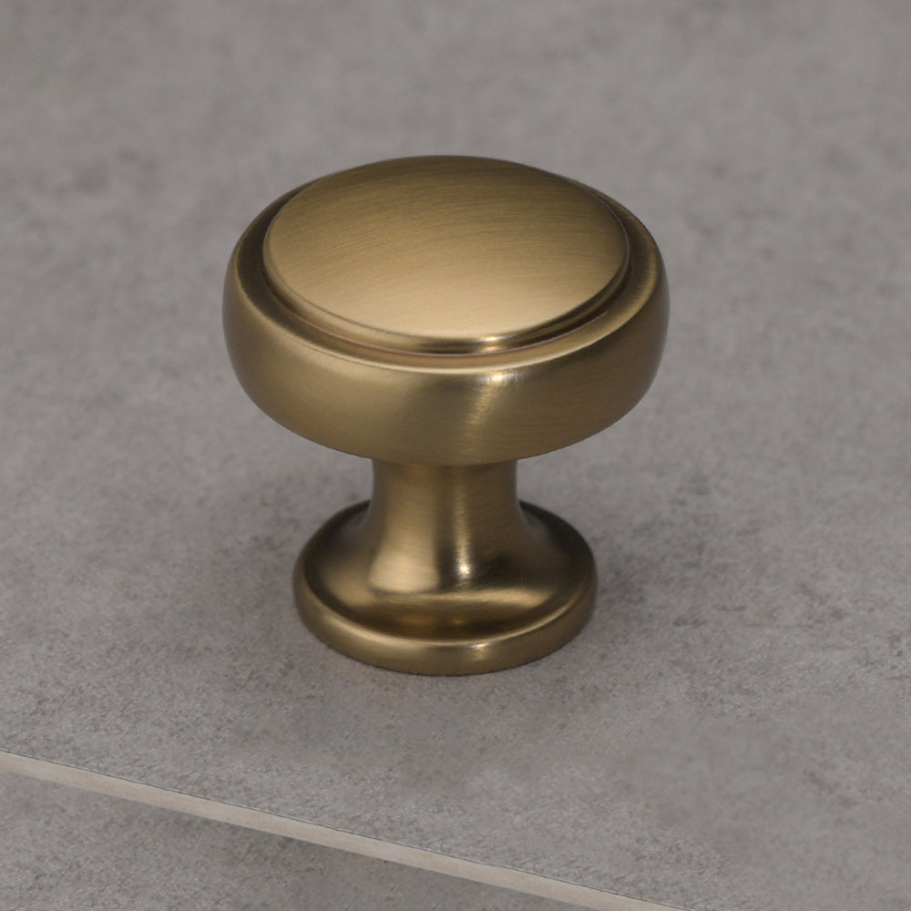 Modern Square-Footed Cupboard D Handles & Knobs