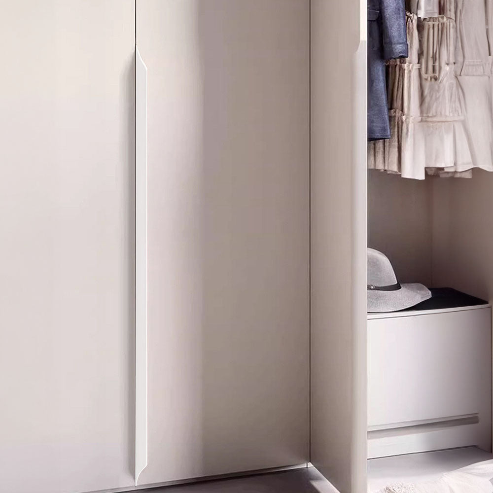 Modern Tapered-Lip Aluminium Edge Pull Handles