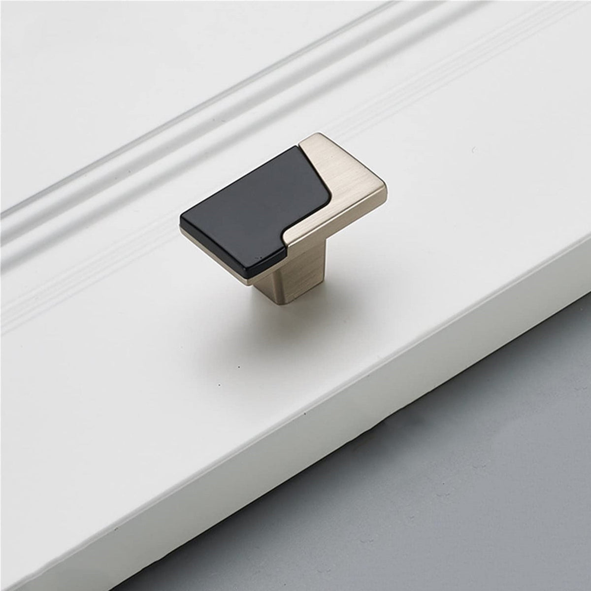Modern Two-Tone Offset Panel T-Bar Cupboard Handles & Knobs