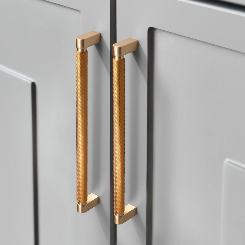Modern Two-Tone Ribbed Bar Cupboard Handles with Block Feet