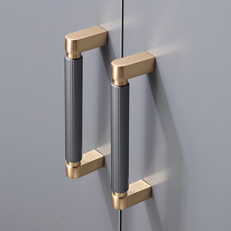 Modern Two-Tone Ribbed Bar Cupboard Handles with Block Feet
